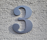 Číslo 3 na dom strieborné samolepiace